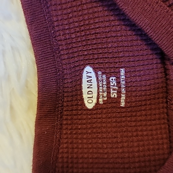 Boys long sleeve shirt, Size 5T, Old Navy - Picture 4 of 6